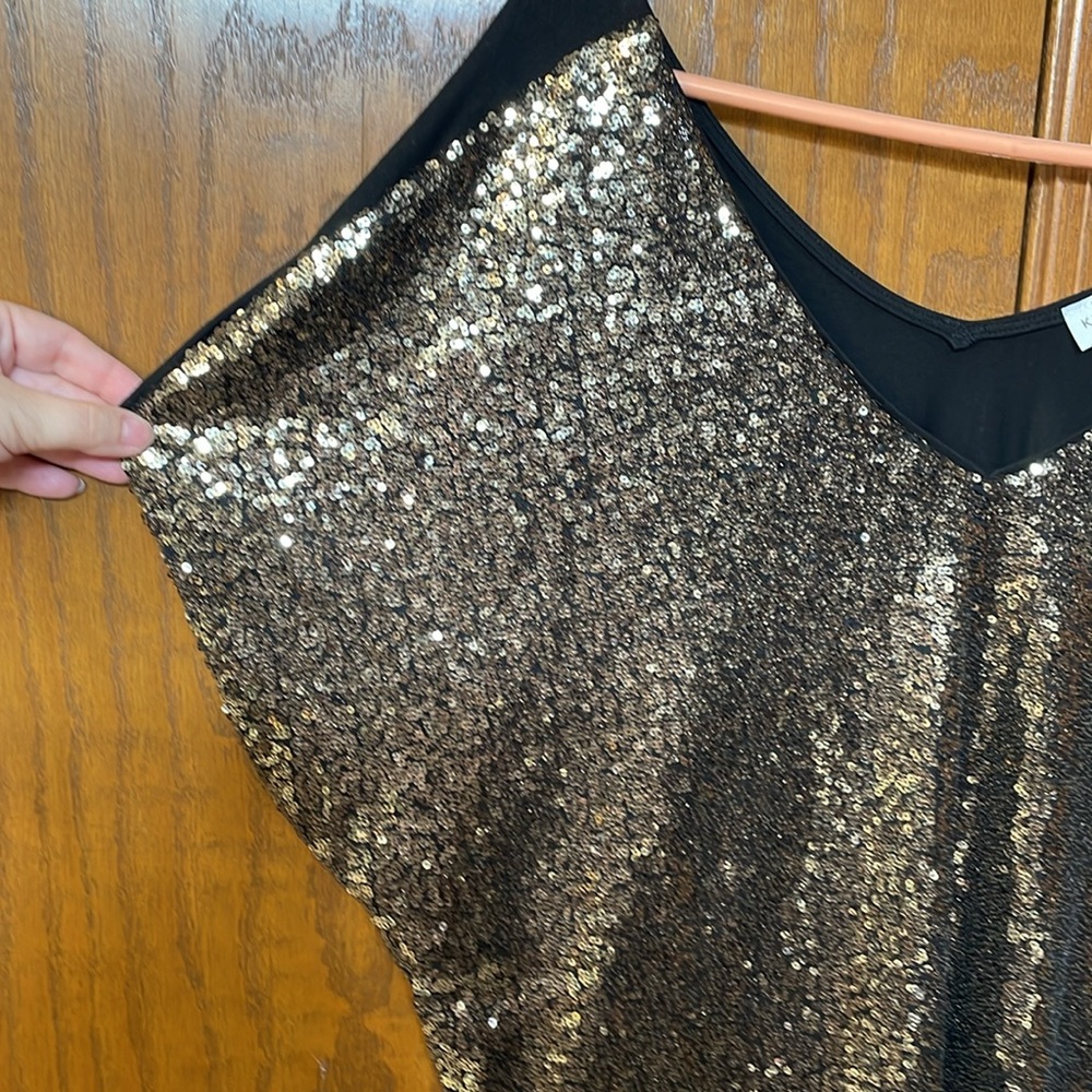KIKI LARUE NWT Women’s Size Large Gold Black Sequin Holiday Top V-Neck “Crosby” - Picture 7 of 9